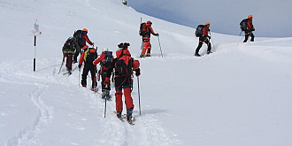 anuntul facut de salvamont prahova despre alpinistul prins de avalansa