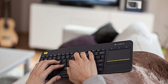 tastatura care te ajuta sa-ti controlezi computerul de pe televizor