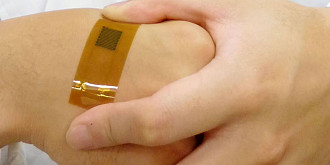 japonezii au creat termometrul ultrafin care poate fi aplicat pe piele