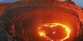 supervulcanul care a generat cea mai puternica eruptie din istoria europei se trezeste