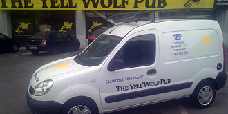 pe 5 mai lupii galbeni sarbatoresc cu bere la yell wolf pub